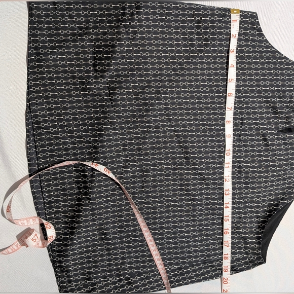 Express Black & White Geometric Print Halter Top - Size M - Chic Blouse - Picture 4 of 5